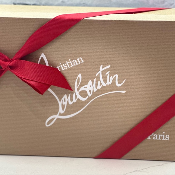 Christian Louboutin , new size 8 , never used, model iriza 100 Nappa color blush - Picture 6 of 7